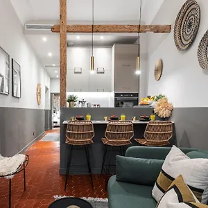  Apartment La Croix - Old Town Modern - 2 Bedrooms France