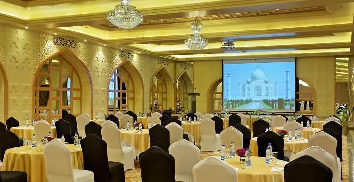 Hotel Clarks Shiraz Agra   Agra (Uttar Pradesh)
