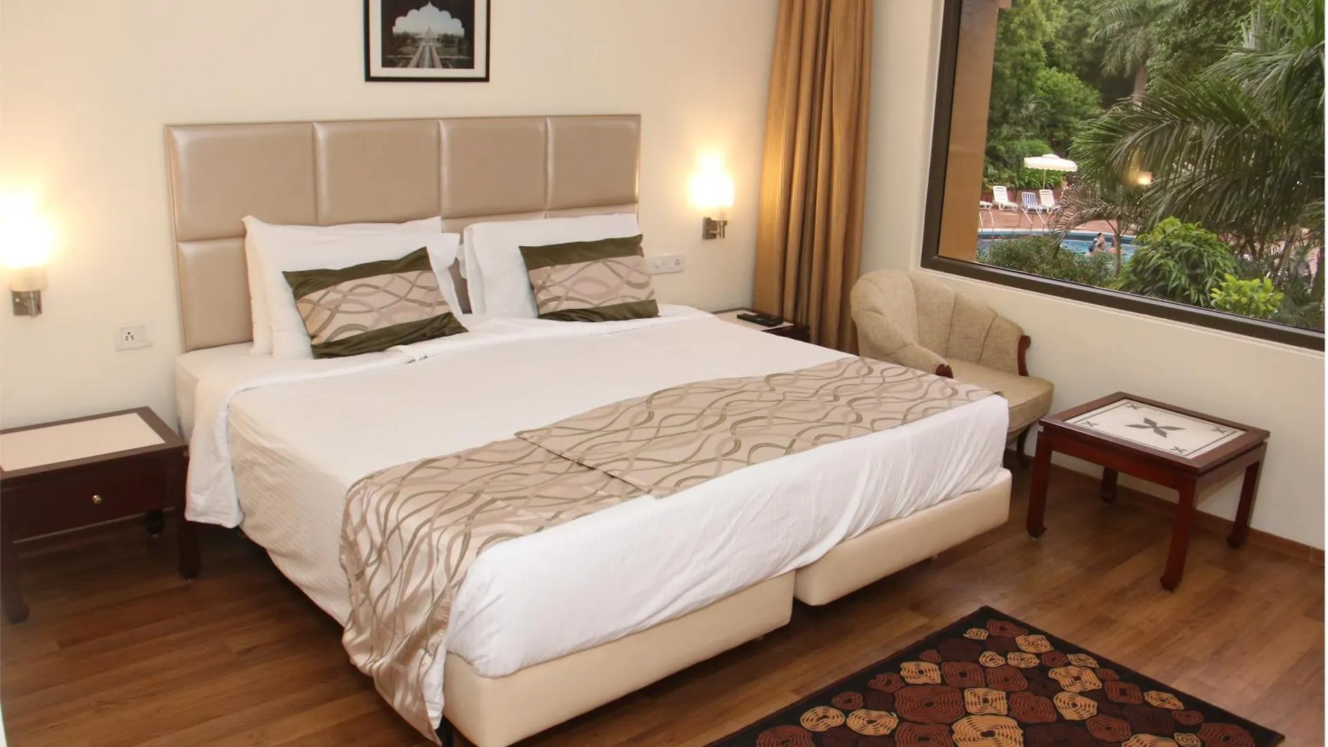 Hotel Clarks Shiraz Agra
