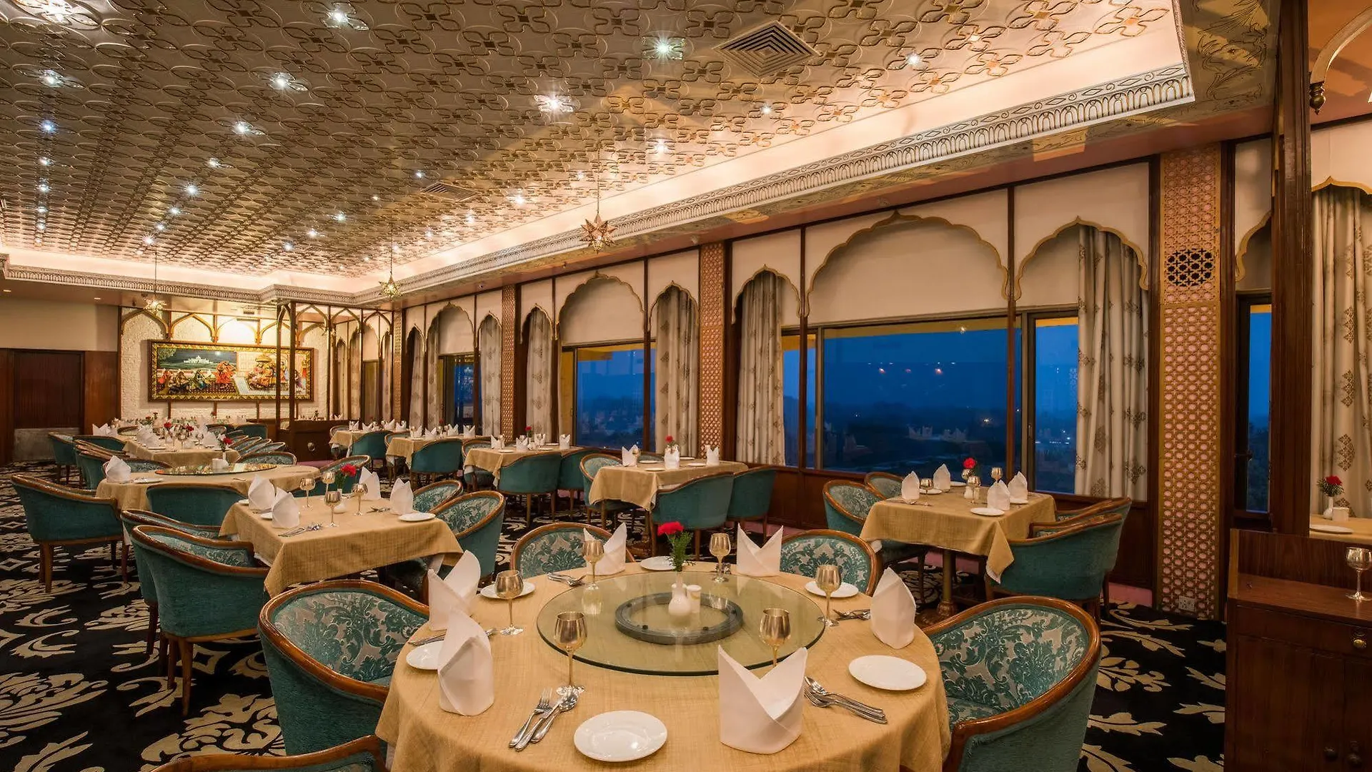 Hotel Clarks Shiraz Agra  5*, Agra (Uttar Pradesh)