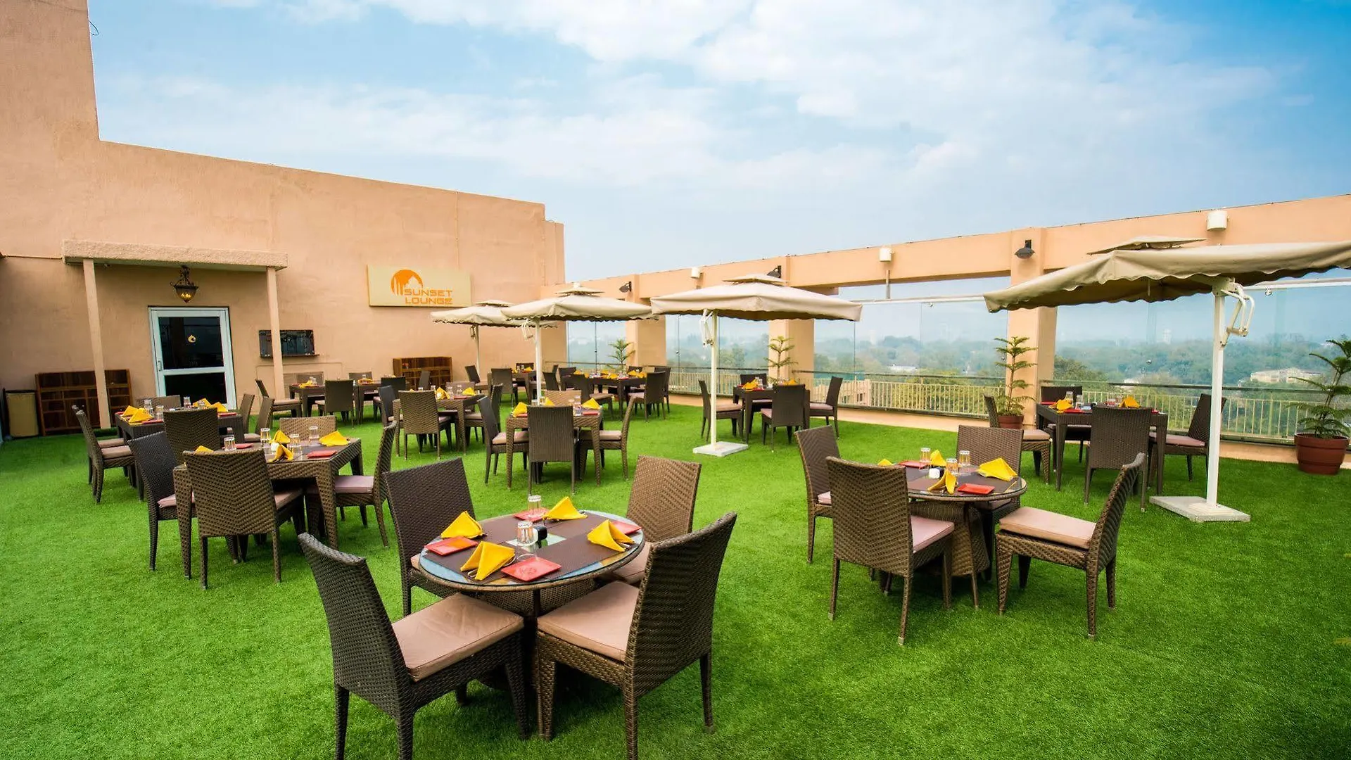 Hotel Clarks Shiraz Agra